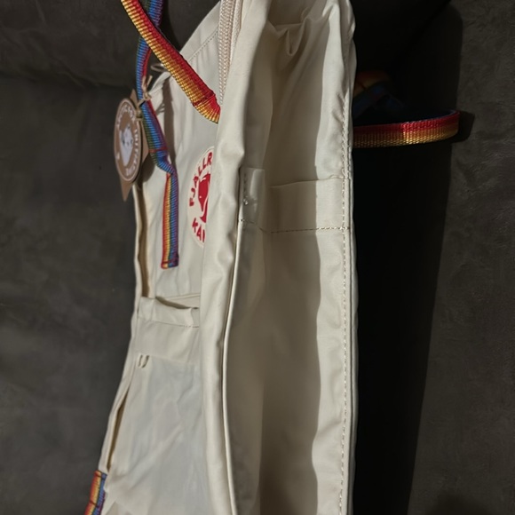Fjallraven Kanken Rainbow